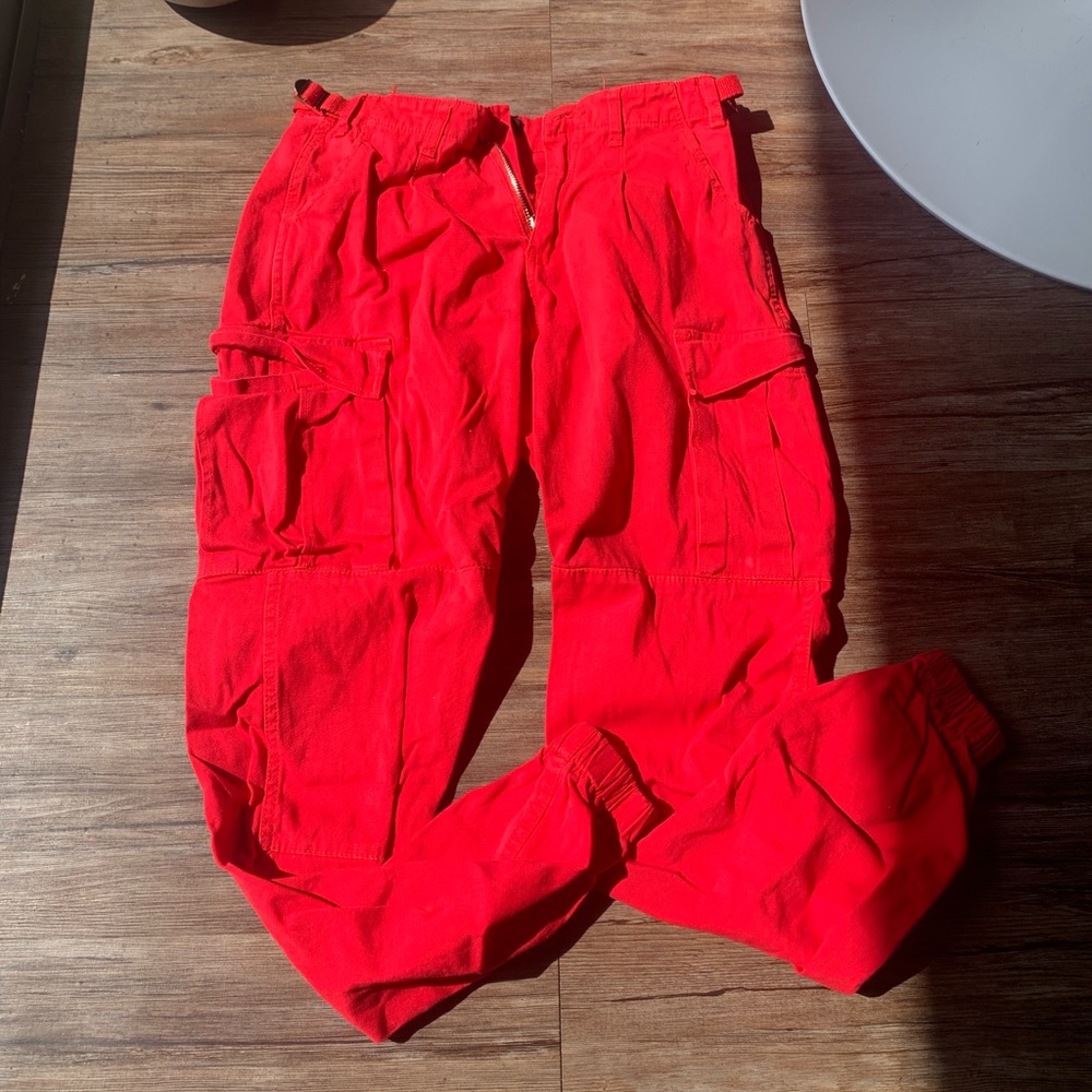 Poster grl red cargo pants xs